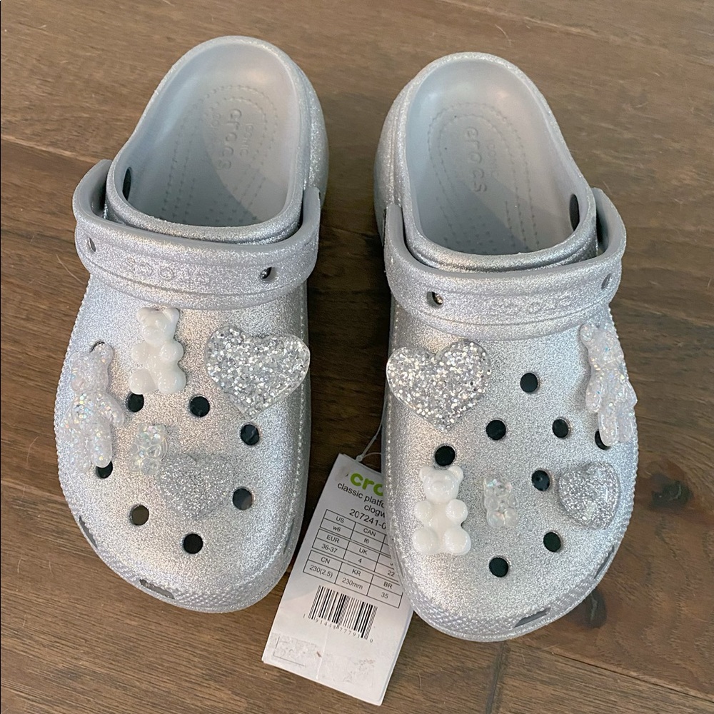Crocs sliver glitter platform clog with jibbitz
